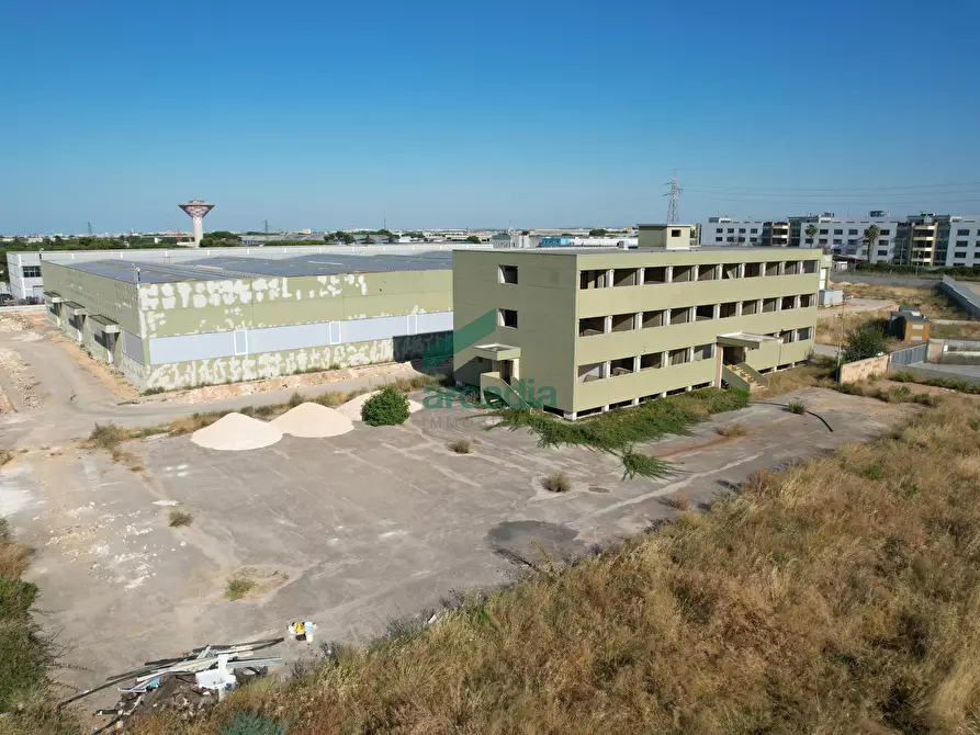 Immagine 8 di Attività artigianale in vendita  in Via delle Violette 12 a Modugno