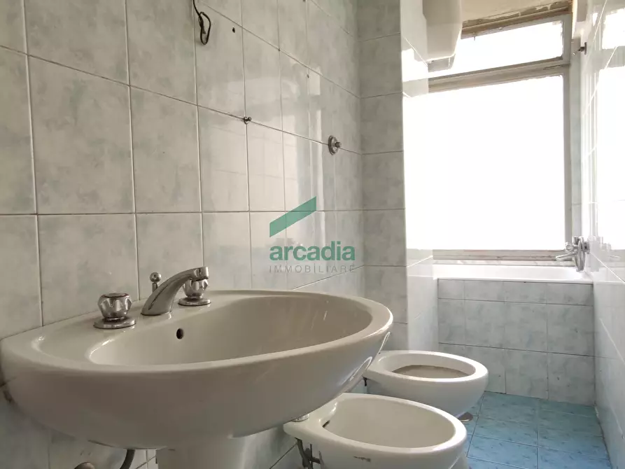 Immagine 18 di Quadrilocale in vendita  in Via Giordano 4 a Rutigliano