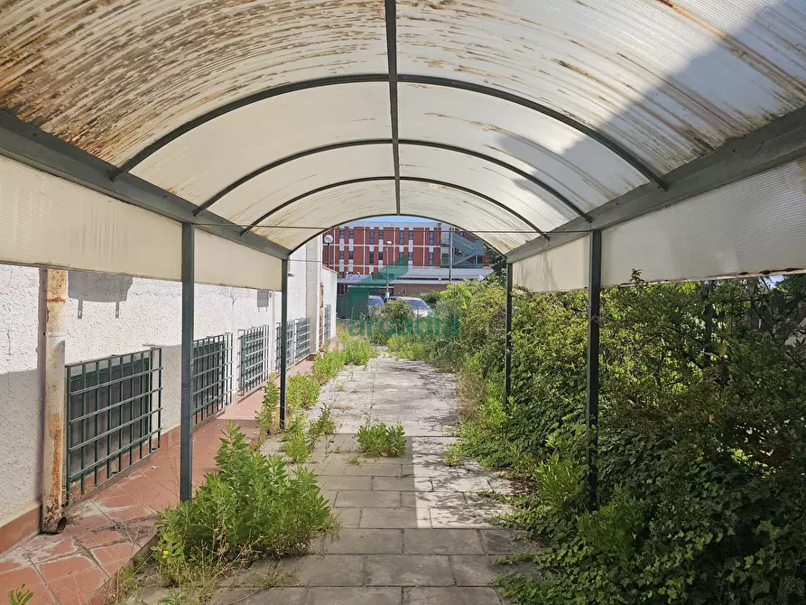 Immagine 11 di Villa in vendita  in Via Nazionale 8/H a Bari