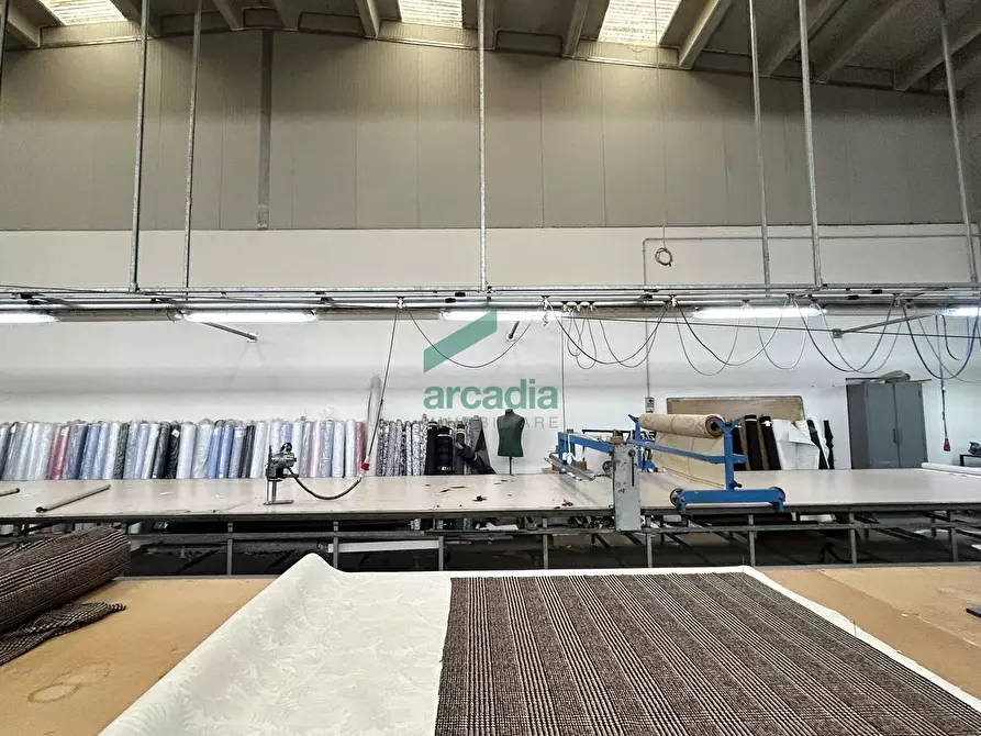 Immagine 4 di Attività artigianale in vendita  in Via dei Vetrai 5 a Modugno