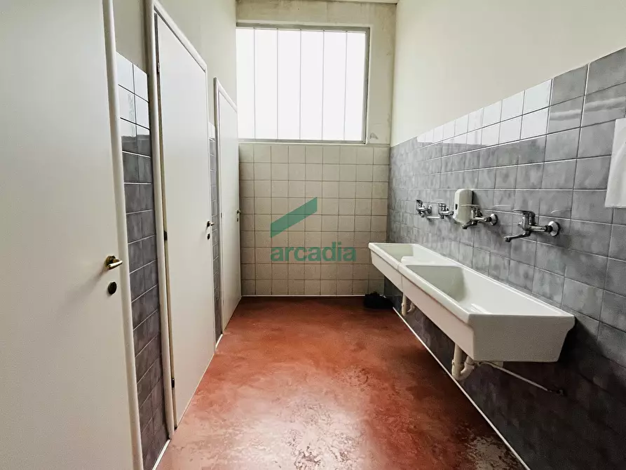 Immagine 37 di Attività artigianale in vendita  in Contrada Parco Vecchio 11 a Bitritto