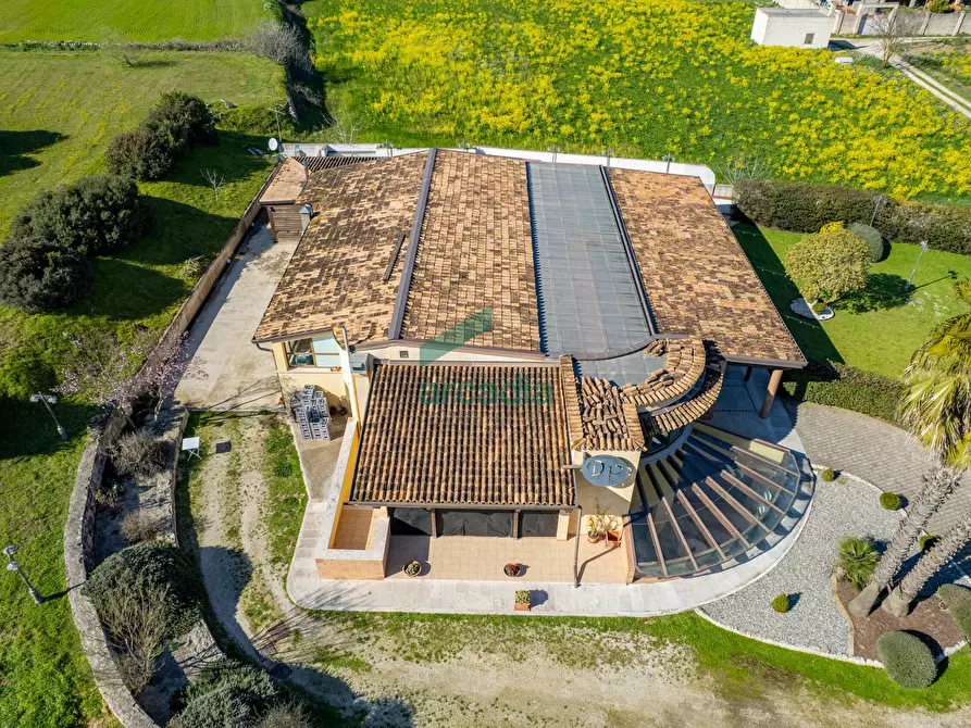 Immagine 53 di Villa in vendita  in Strada Vicinale Vecchia di Matera 369 a Gioia Del Colle