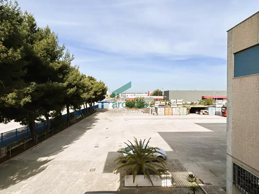 Immagine 22 di Attività artigianale in vendita  in Via delle Petunie 3 a Modugno