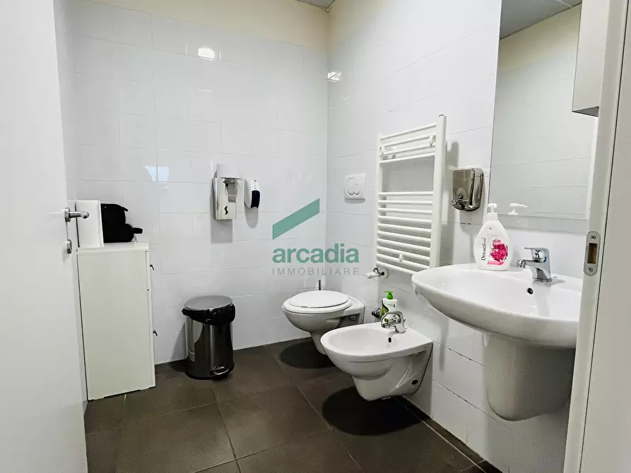 Immagine 30 di Attività artigianale in vendita  in Contrada Parco Vecchio 11 a Bitritto