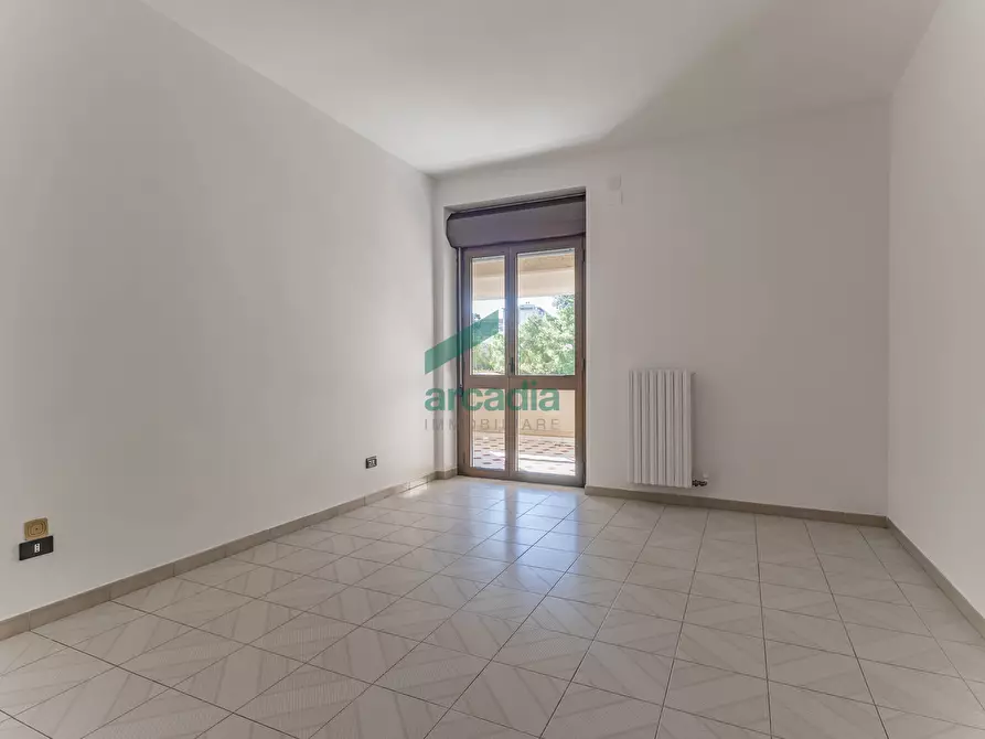 Immagine 12 di Ufficio in vendita  in Via Camillo Rosalba 49 a Bari