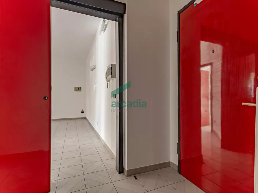 Immagine 6 di Ufficio in vendita  in Via Camillo Rosalba 49 a Bari