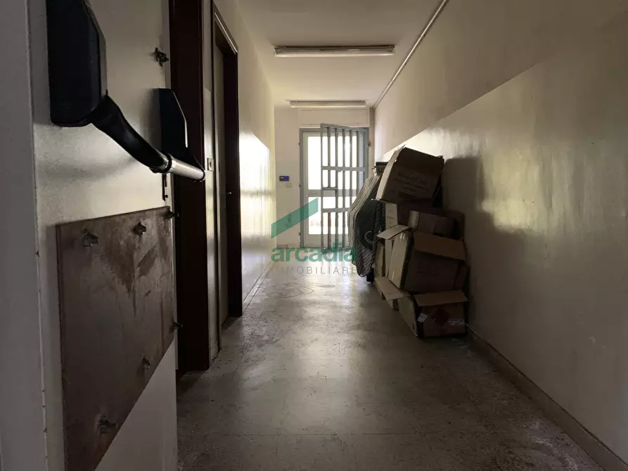 Immagine 6 di Attività artigianale in vendita  in Via dei Gladioli 6 a Modugno