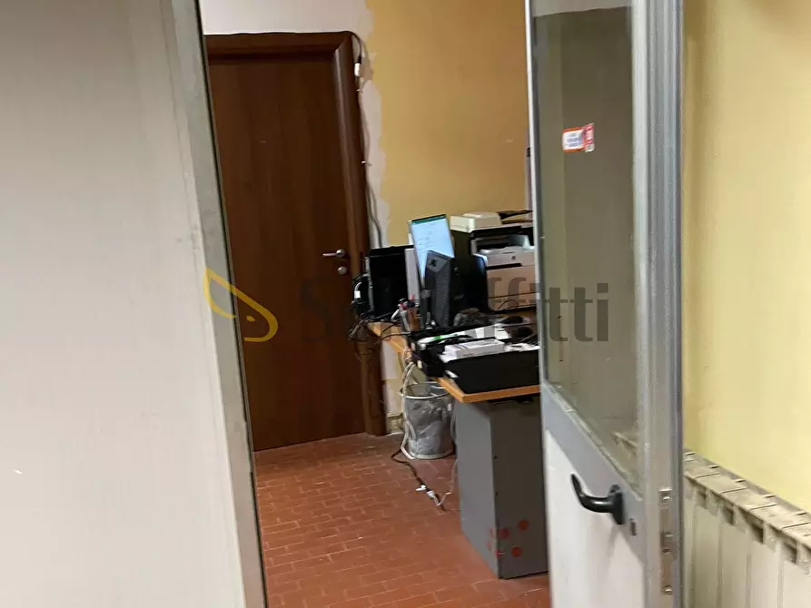 Immagine 3 di Magazzino in affitto  in Via Pettinengo a Torino