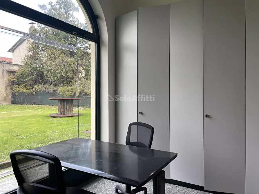 Immagine 35 di Locale commerciale in affitto  in Piazza Baracca 18 a Buscate