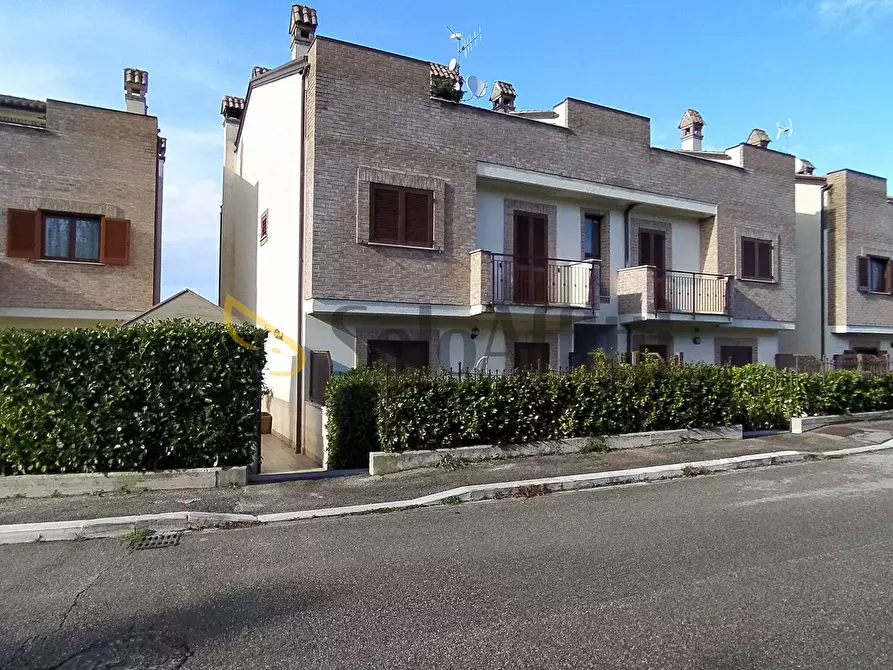 Immagine 38 di Trilocale in affitto  in Via Beppe Lombardi a Terni