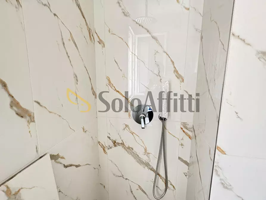 Immagine 15 di Trilocale in affitto  in Via Monte Titano 75 a Rimini
