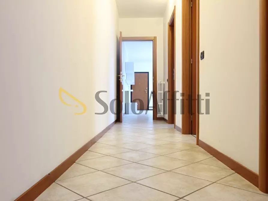 Immagine 12 di Trilocale in affitto  in Via Montello 7 a Bovisio-Masciago