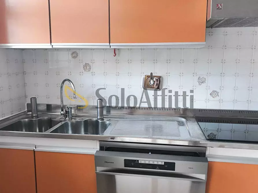Immagine 10 di Trilocale in affitto  in Via Filadelfia 50 a Torino
