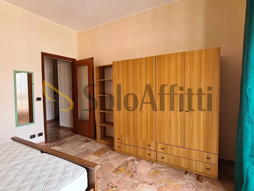 Immagine 12 di Stanza singola in affitto  a Catanzaro