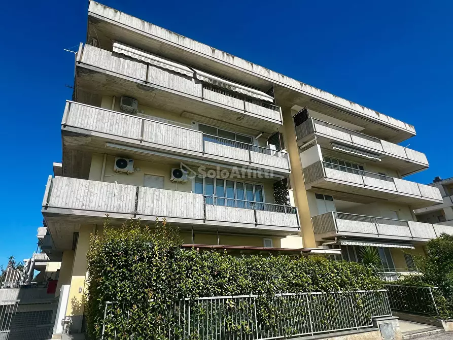 Immagine 14 di Bilocale in affitto  in Via F. Baracca 21 a Alba Adriatica