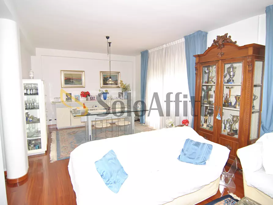 Immagine 4 di Quadrilocale in affitto  in Viale Giovanni Boccaccio 5 a Livorno