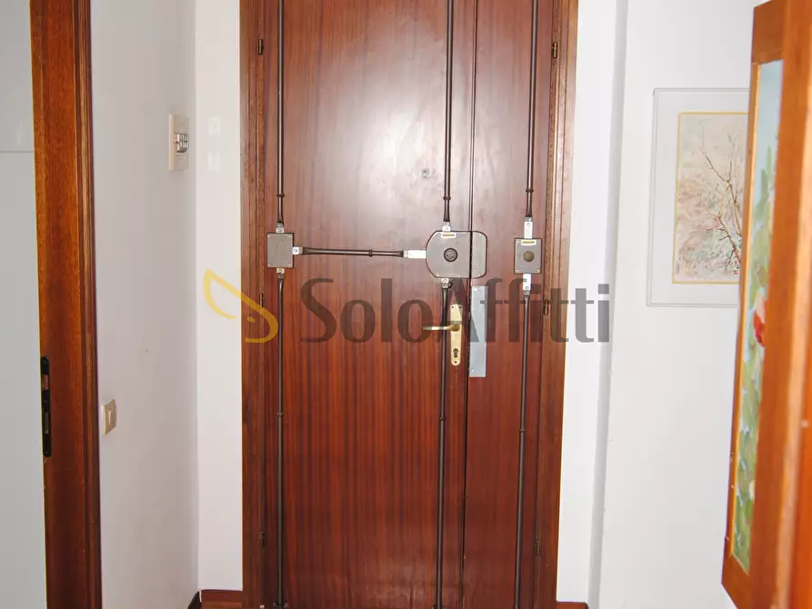 Immagine 3 di Pentalocale in affitto  a Livorno