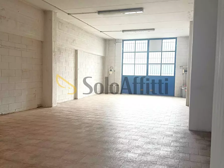Immagine 2 di Capannone industriale in affitto  in via Bolivia 42 a Paderno Dugnano