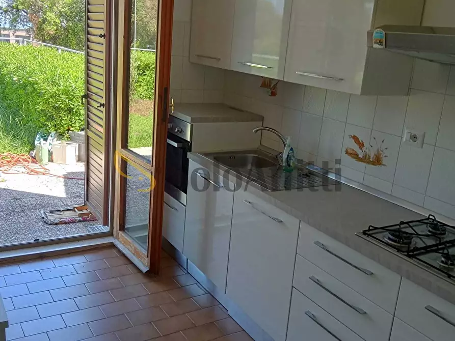 Immagine 15 di Quadrilocale in affitto  a Falconara Marittima