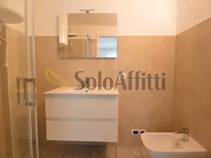Immagine 12 di Bilocale in affitto  in Viale Monte Amiata 41 a Rozzano
