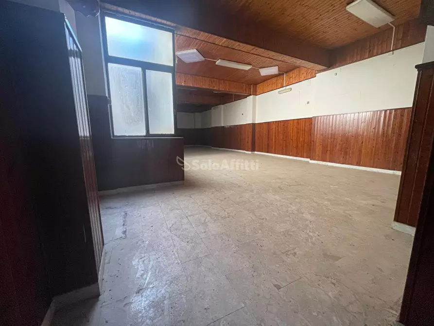 Immagine 2 di Locale commerciale in affitto  in Via A.S. Mazzocchi 2323 a Caserta