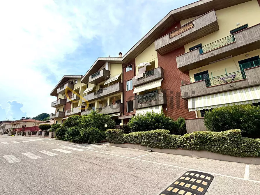 Immagine 24 di Quadrilocale in affitto  in Via Mario Capuani 29 a Bellante