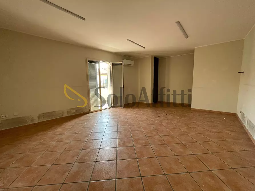 Immagine 1 di Ufficio in affitto  in Via Nazionale Appia 177 a Casapulla