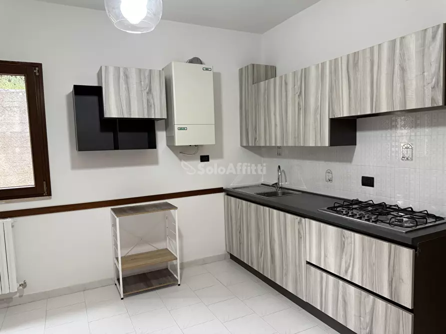 Immagine 2 di Quadrilocale in affitto  in Via Rifreddo 300 a Potenza