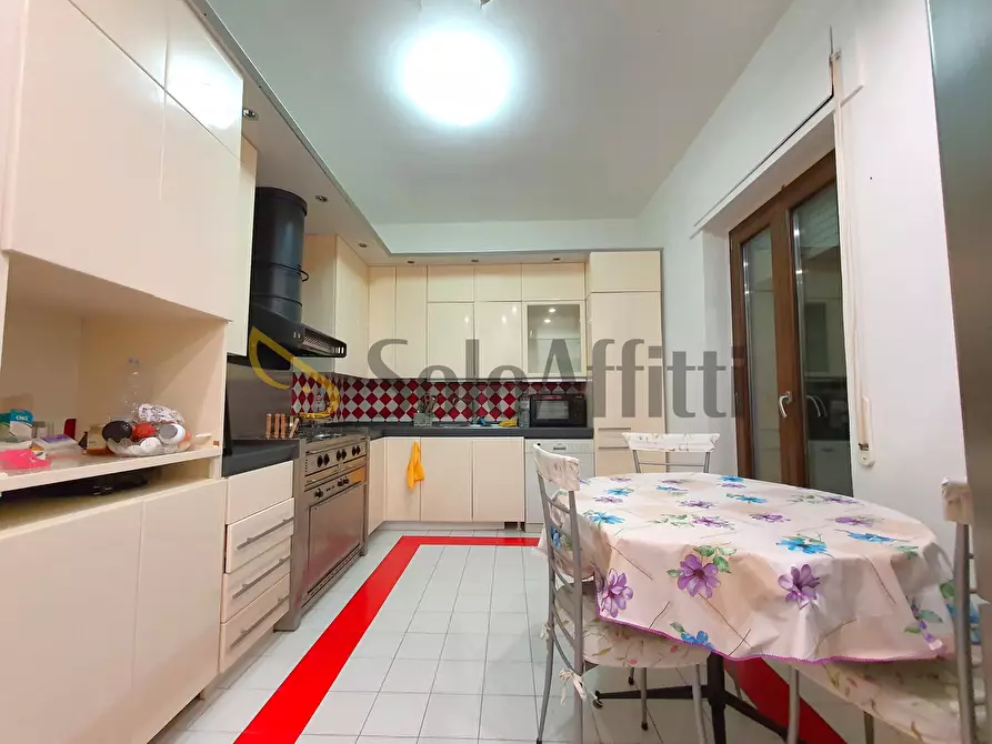 Immagine 5 di Quadrilocale in affitto  a Catanzaro