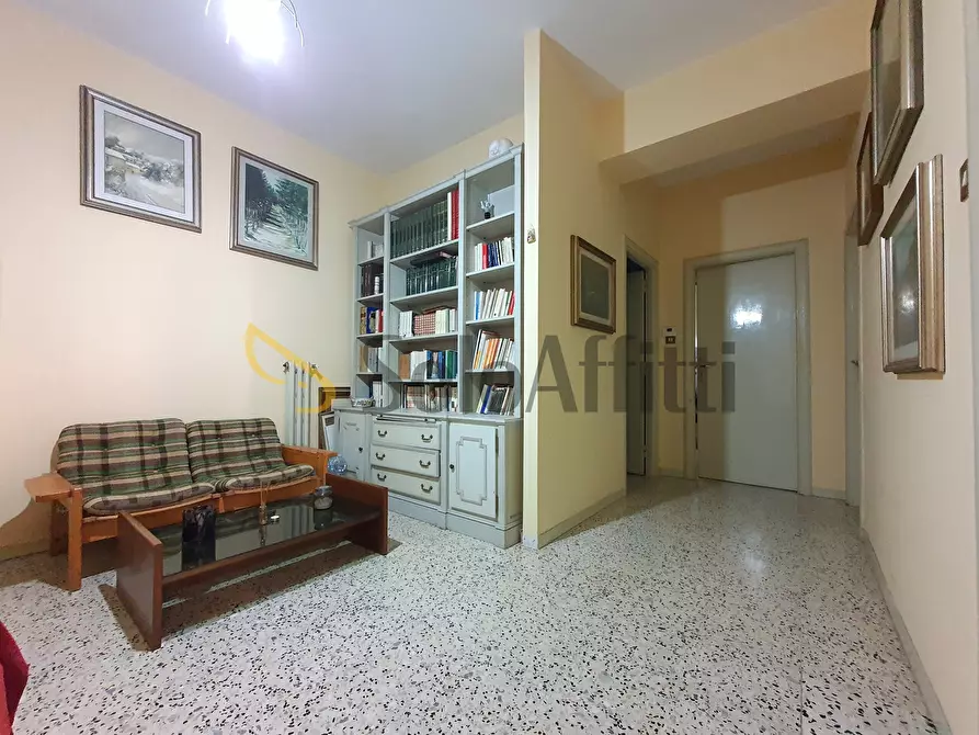 Immagine 5 di Stanza singola in affitto  in Via Madonna dei Cieli 17 a Catanzaro