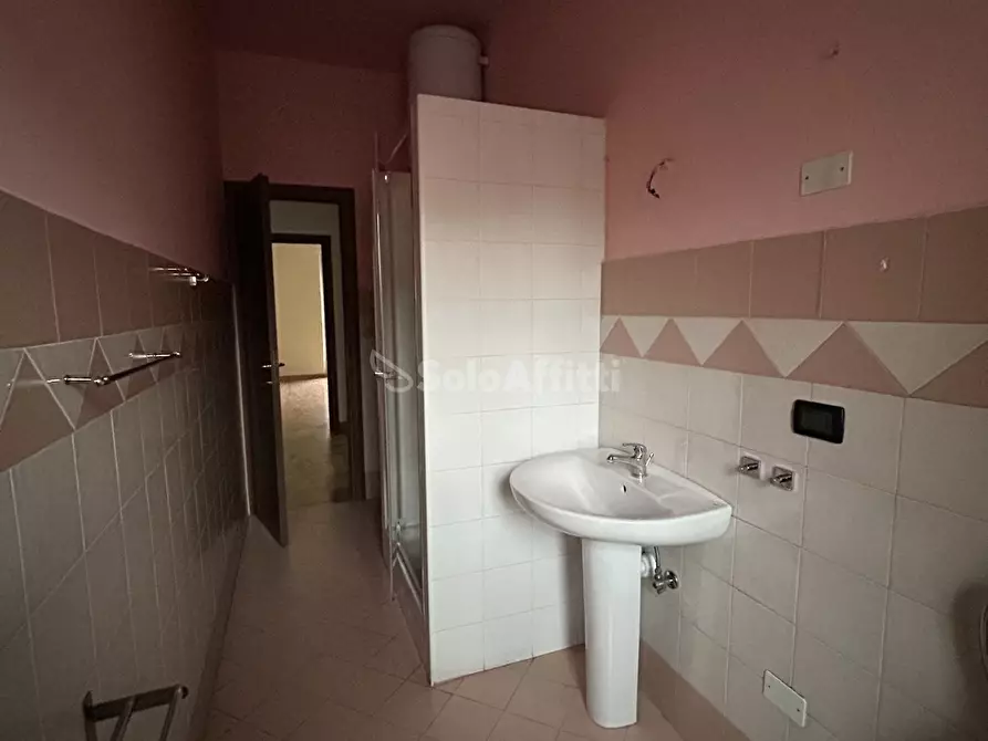 Immagine 11 di Trilocale in affitto  in Via Montalenghe 13 a Torino