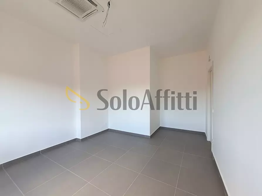 Immagine 4 di Ufficio in affitto  a Catanzaro