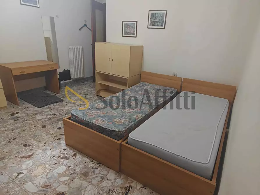 Immagine 6 di Stanza singola in affitto  a Catania