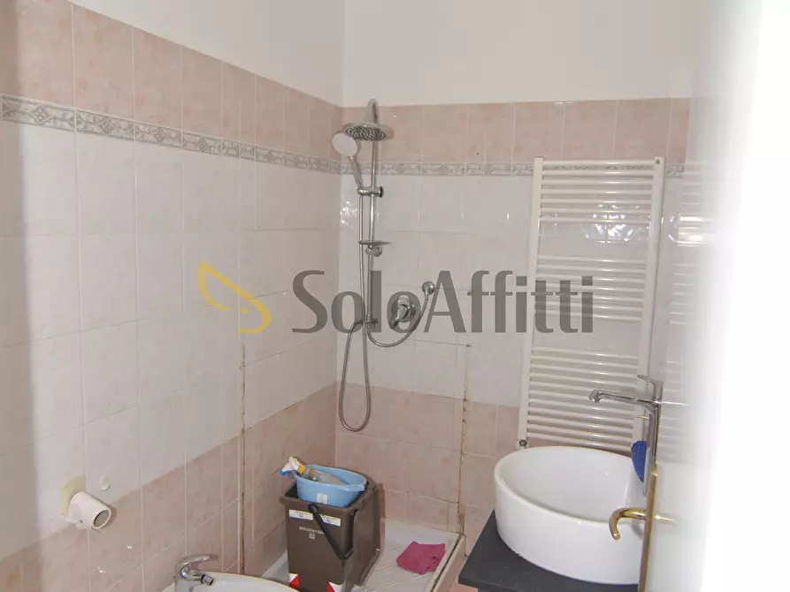 Immagine 11 di Bilocale in affitto  in Viale Italia 36 a Livorno