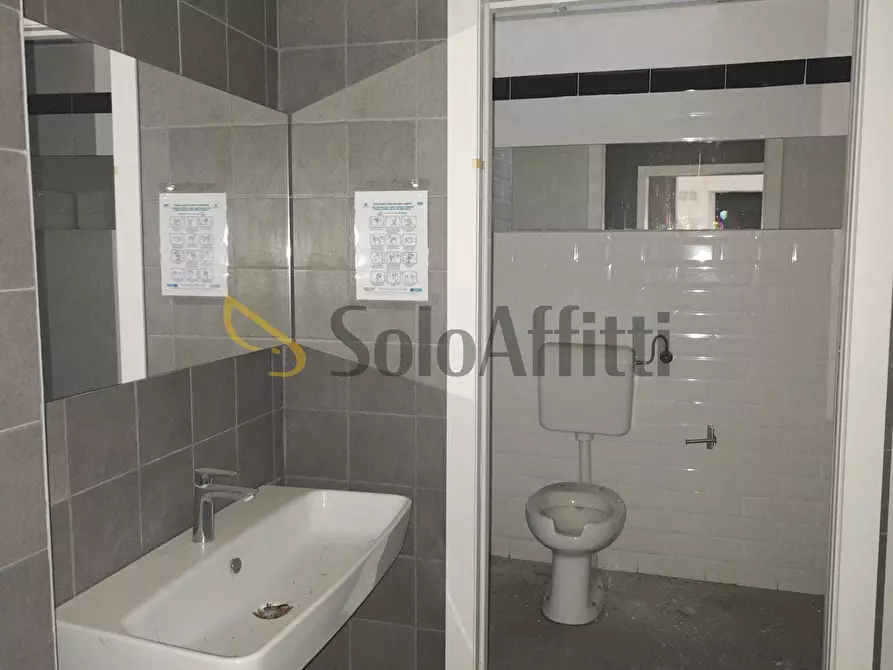 Immagine 12 di Pizzeria / Pub in affitto  a Catania