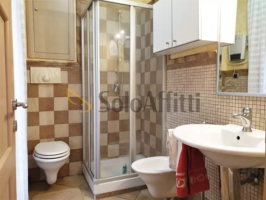 Immagine 7 di Stanza singola in affitto  a Catanzaro