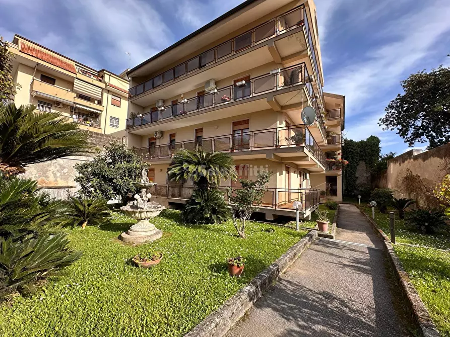Immagine 1 di Trilocale in affitto  in Via D'Elena 2 a Caserta