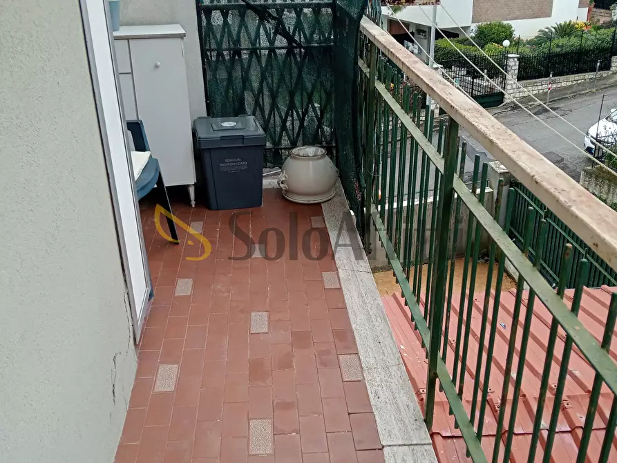 Immagine 15 di Trilocale in affitto  a Falconara Marittima
