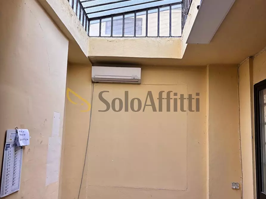 Immagine 6 di Magazzino in affitto  a Torino