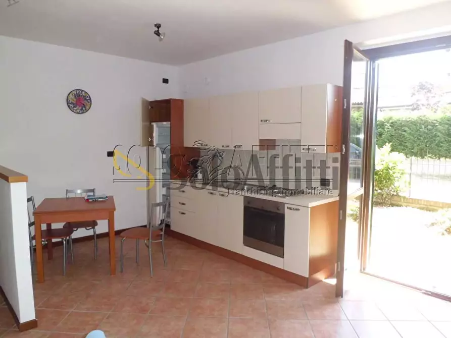 Immagine 2 di Monolocale in affitto  in via E.TIBALDI a Pavia