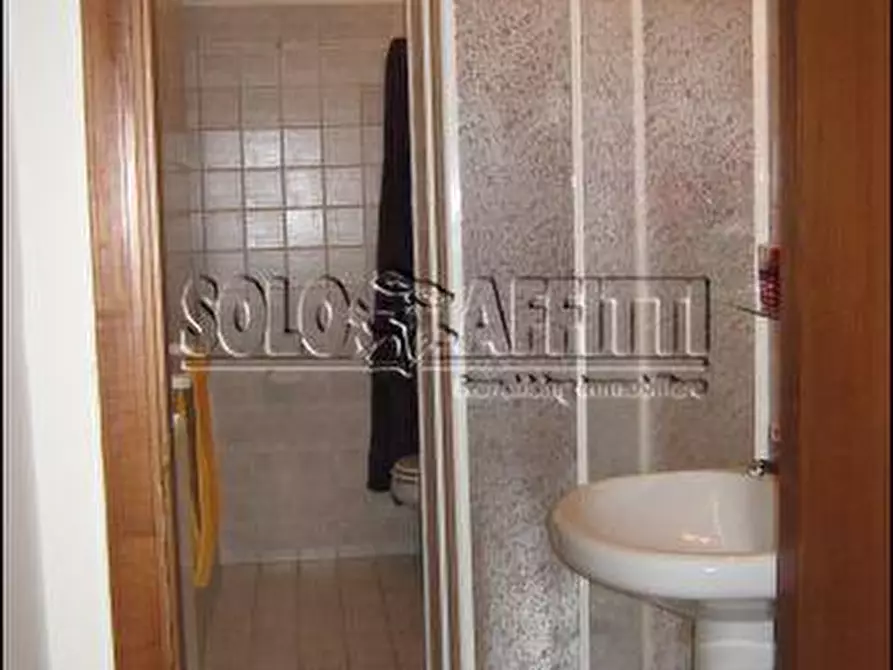 Immagine 10 di Bilocale in affitto  a Collesalvetti