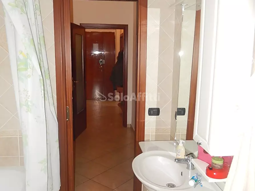 Immagine 8 di Stanza singola in affitto  a Catanzaro