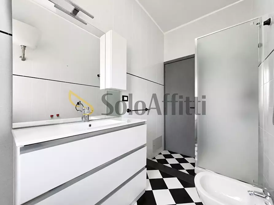Immagine 12 di Bilocale in affitto  a Catanzaro