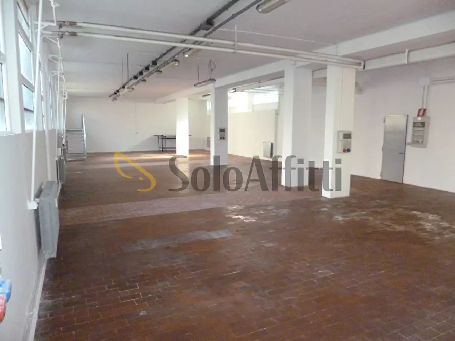 Immagine 4 di Magazzino in affitto  a Gallarate