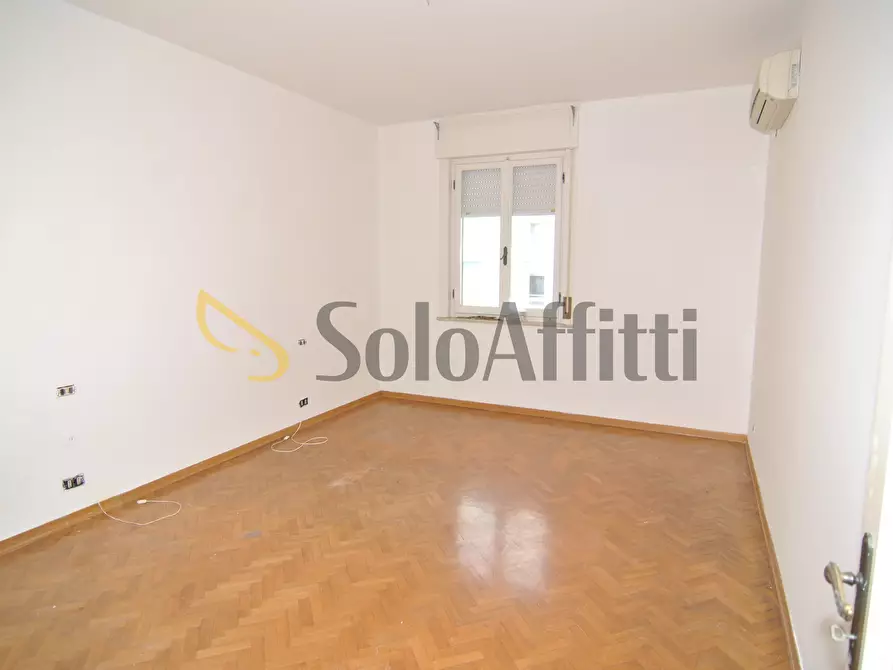 Immagine 24 di Appartamento in affitto  in Via Roma 70 a Livorno