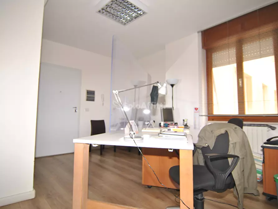 Immagine 3 di Ufficio in affitto  in Via Cairoli 69 a Livorno