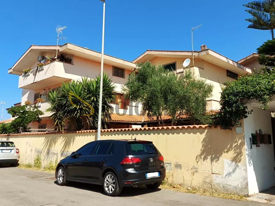 Immagine 1 di Trilocale in affitto  in Via Giuseppe Manzelli a Fiumicino