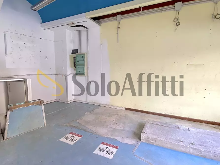 Immagine 4 di Locale commerciale in affitto  in Via Tigrè 71 a Roma