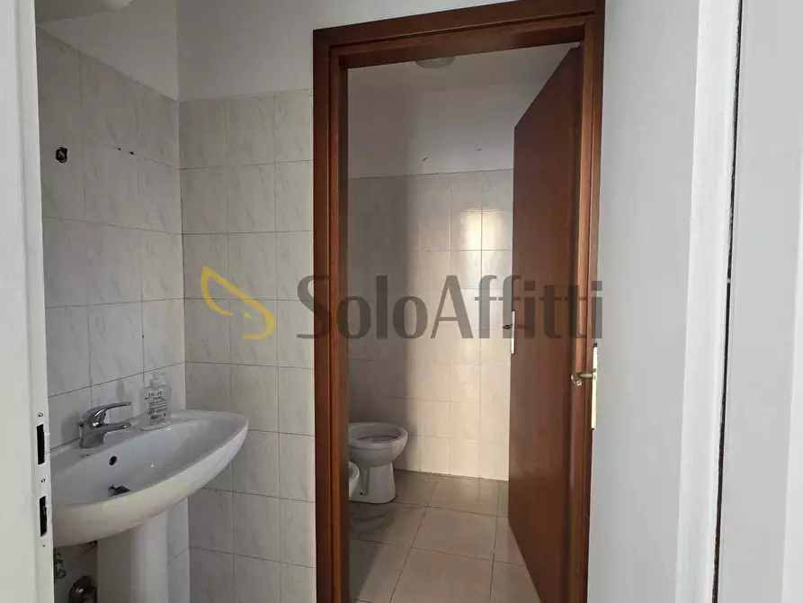 Immagine 4 di Locale commerciale in affitto  in Via Nino Tavoni a Vignola