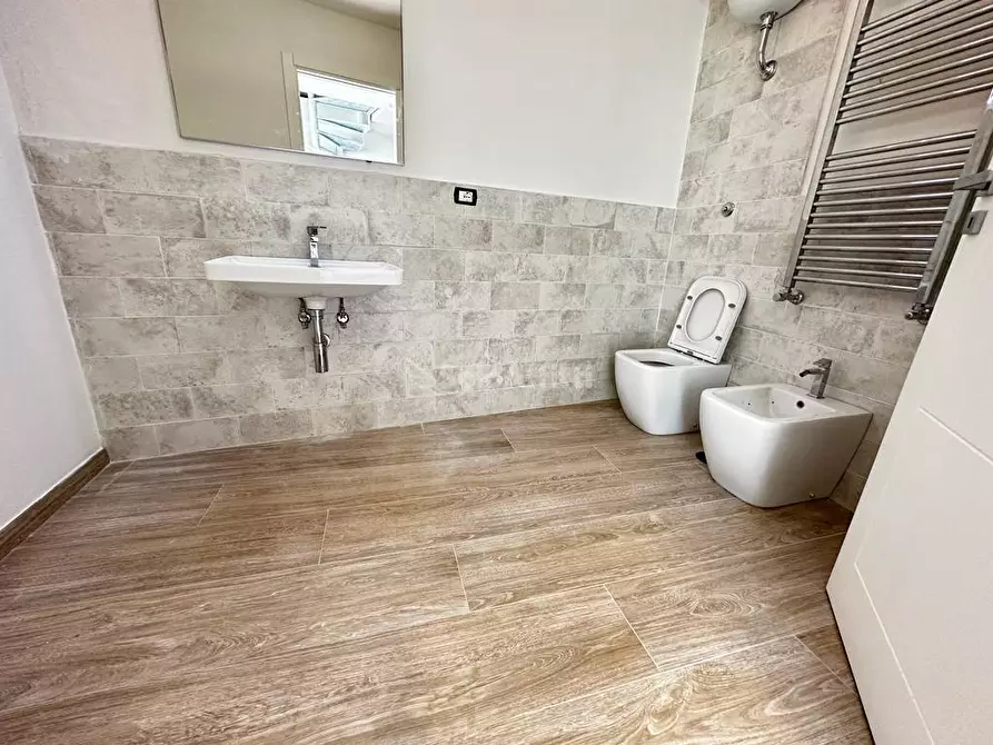 Immagine 23 di Trilocale in affitto  in Via delle Ferriere 20 a Caserta